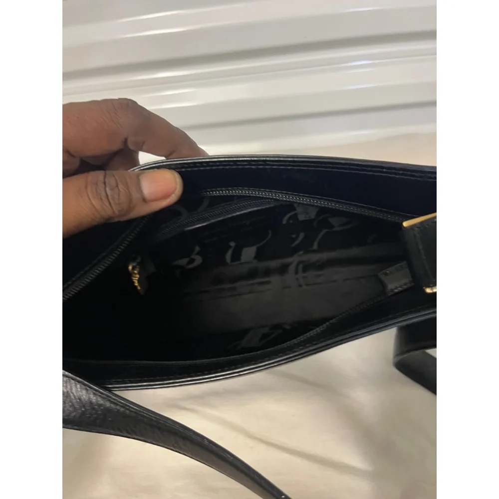 Authentic Salvatore Ferragamo Shoulder bag Gancini Calf Leather Black